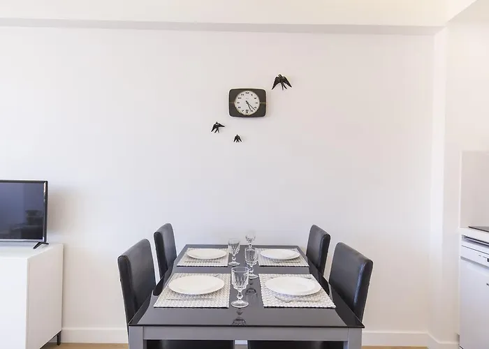 Apartment Lovelystay - Light & Comfy Flat Lisbon