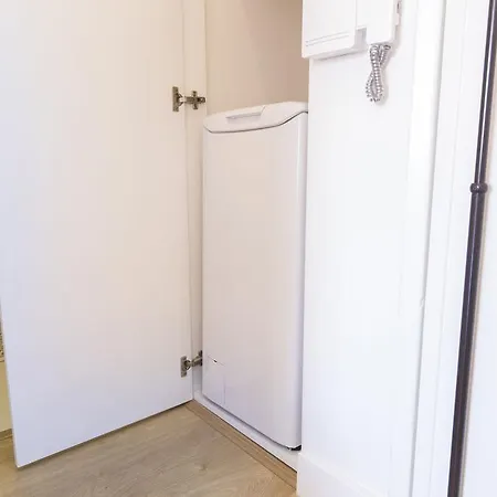 Lovelystay - Light & Comfy Flat Appartamento Lisbona