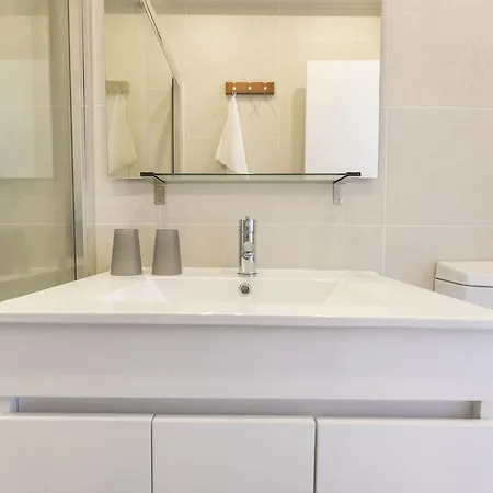 Lovelystay - Light & Comfy Flat Lisboa