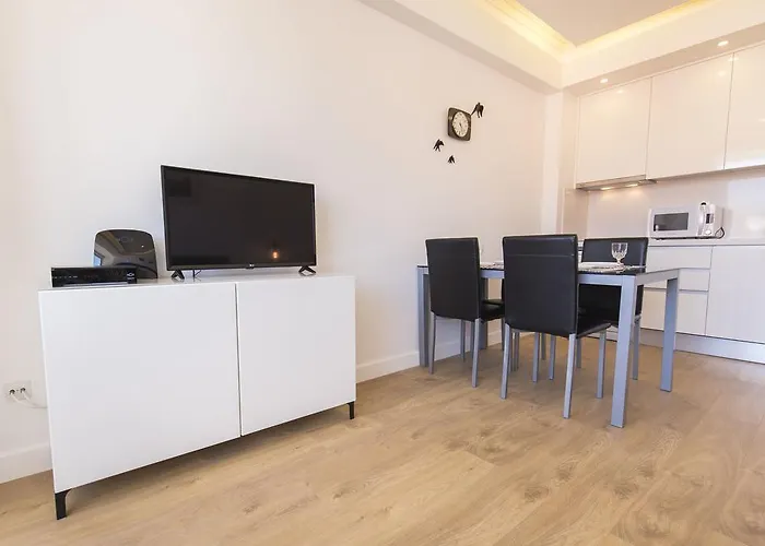 Lovelystay - Light & Comfy Flat * Лиссабон