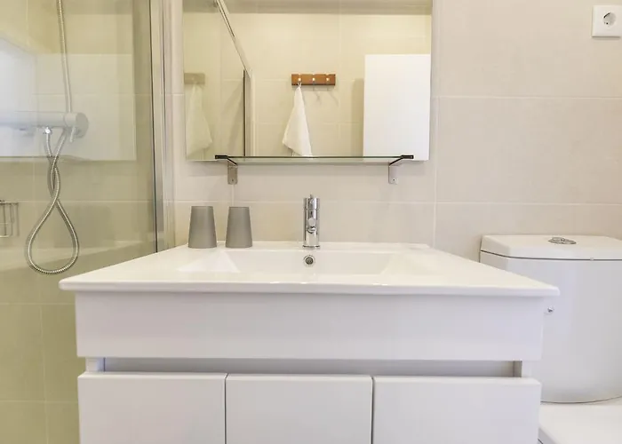 Lovelystay - Light & Comfy Flat Лиссабон