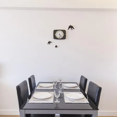 Apartment Lovelystay - Light & Comfy Flat Lissabon